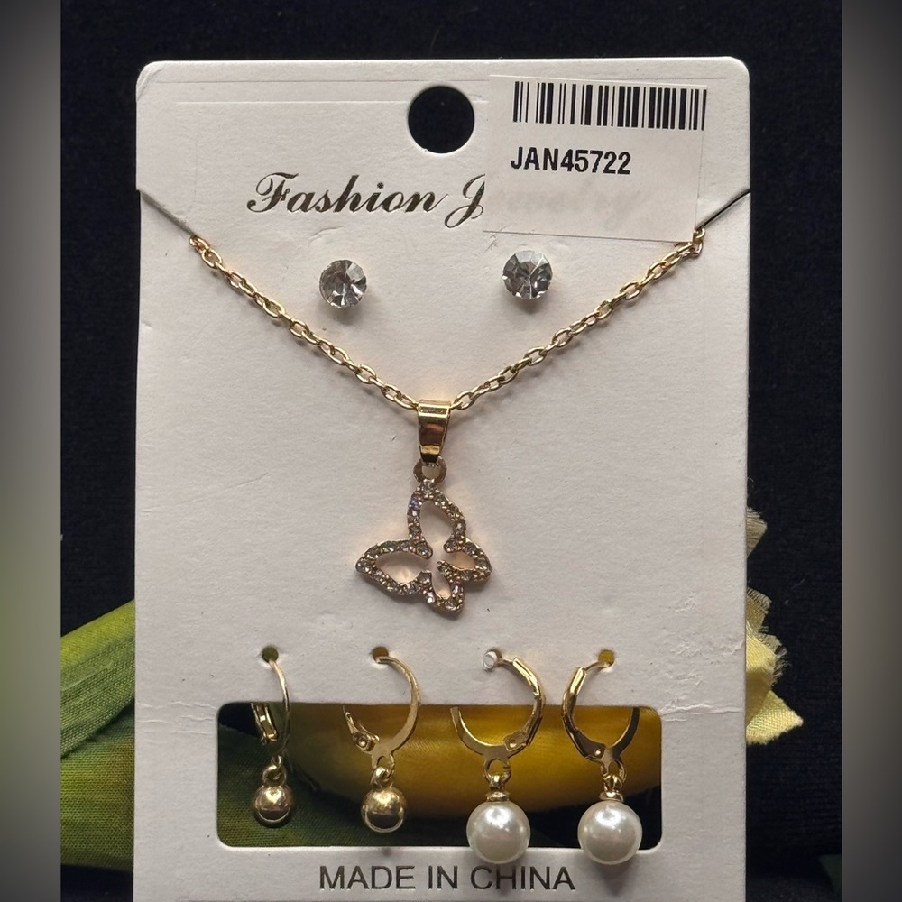 NWT Gold Tone Butterfly Crystal Necklace & Bundle Earring Set